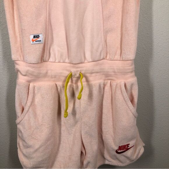 Nike Girl's Heritage Romper Coral Peach Pink French Terry Big Kids M DD2338-664 - Picture 2 of 6
